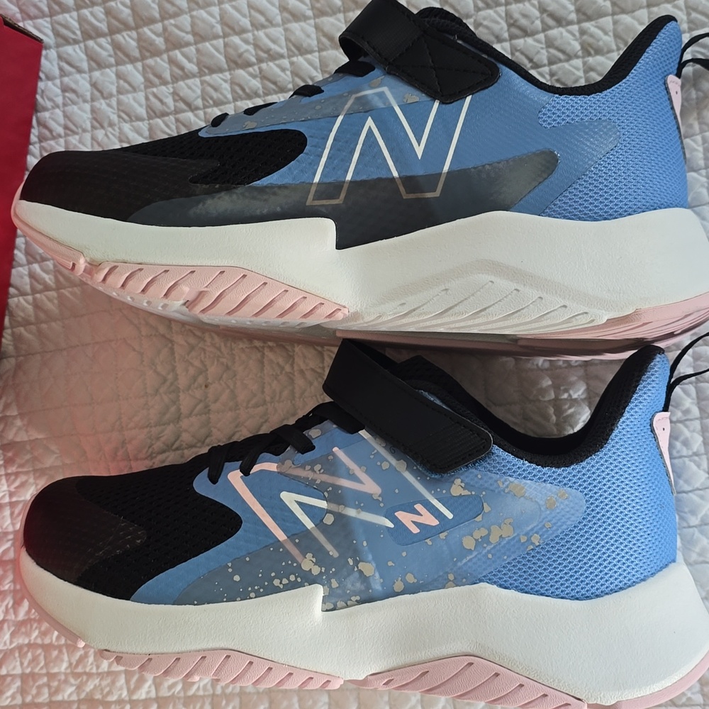 New Balance Rave Run V2 Bungee Lace With Top Strap Wide Shoes - Picture 6 of 12